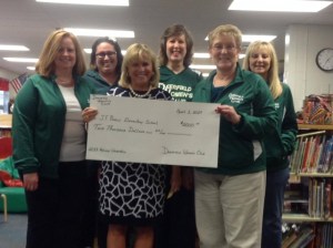 Jennifer, Tanya, Mrs. Montag, Tish, Janet and Diane presenting Holiday Workshop check to the PTO.